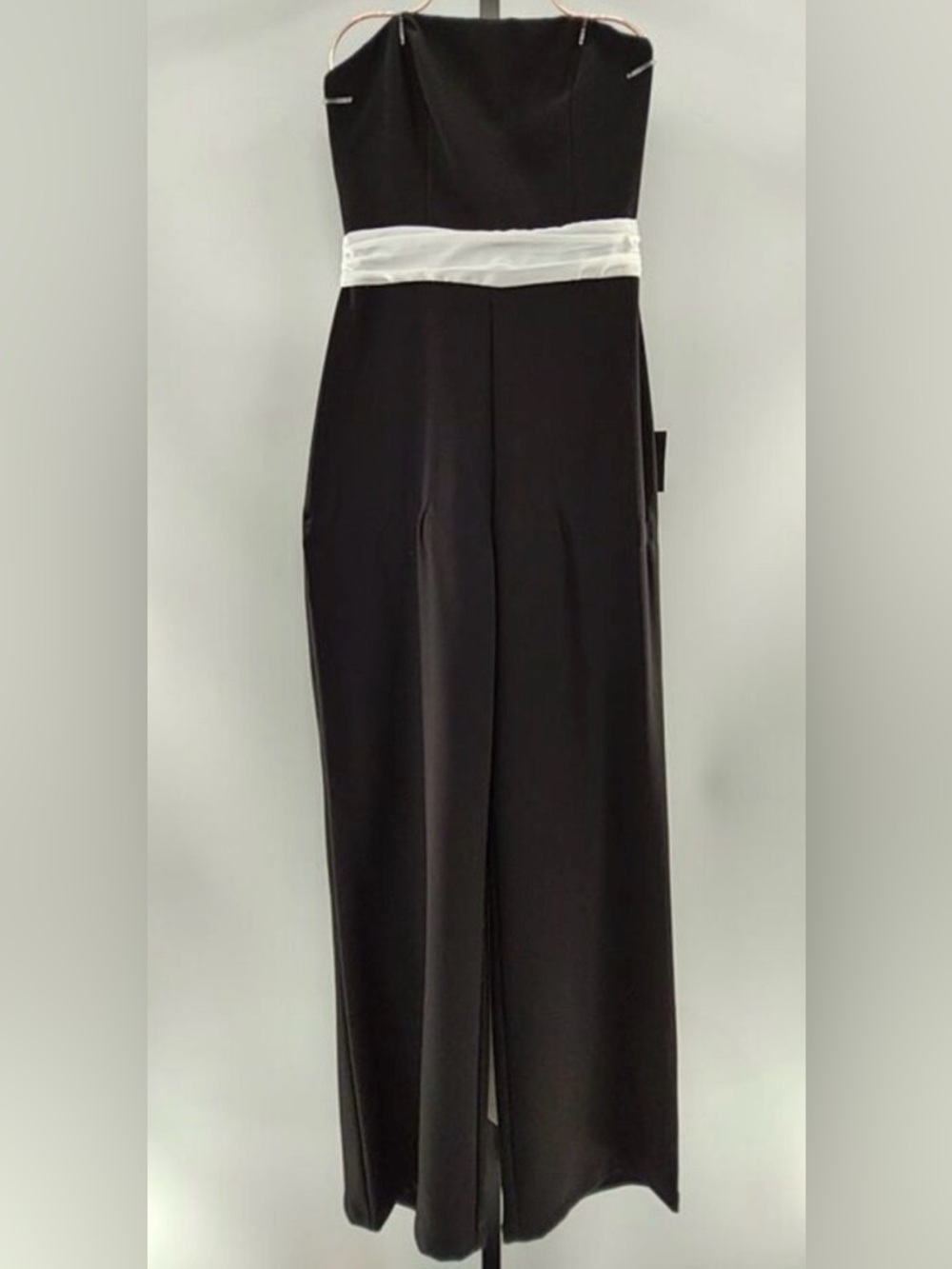 Lulus Sleek Perfection Black and White Strapless Bow Jumpsuit S NWT - Picture 4 of 6